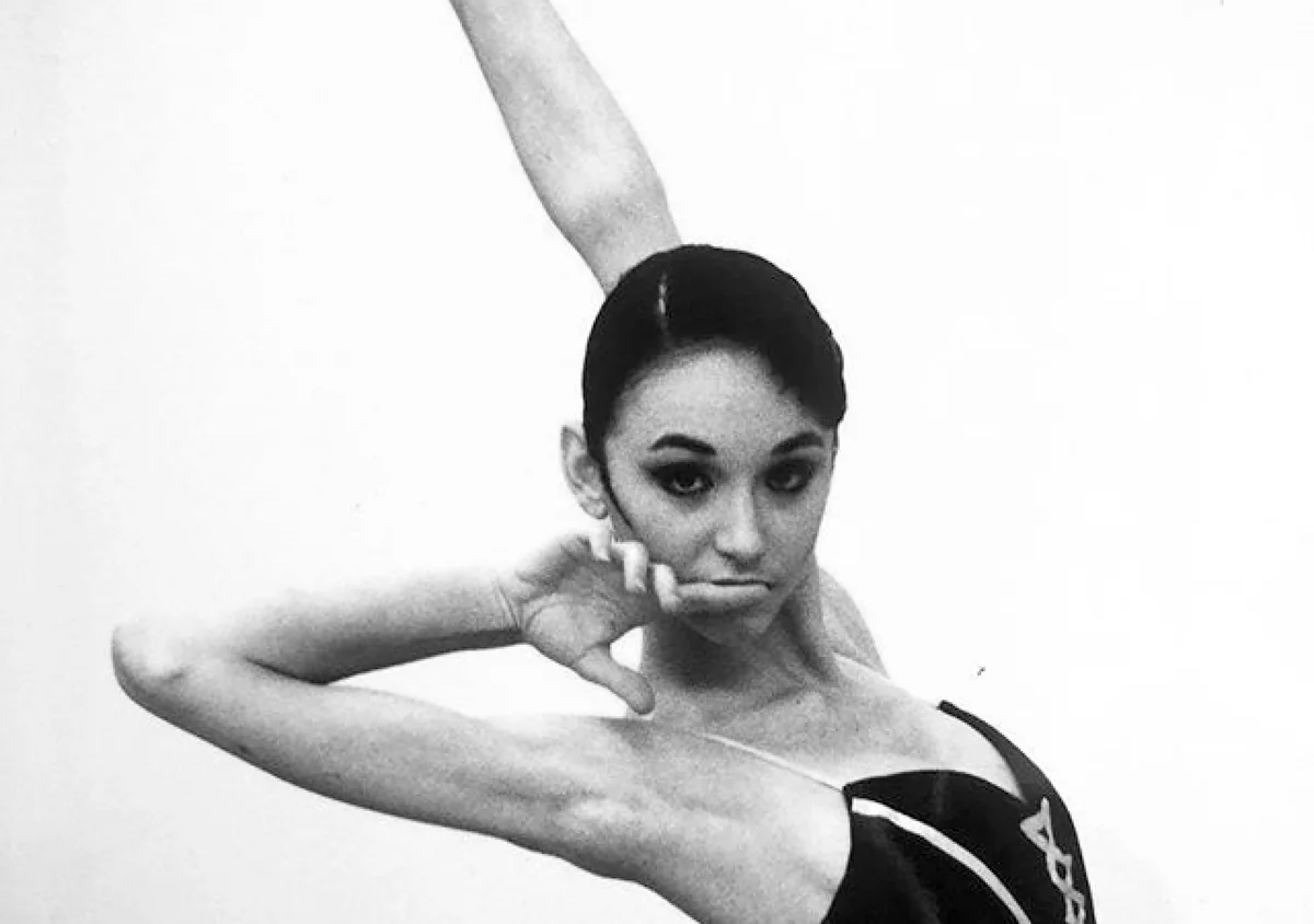 Lucía Lacarra en una pose de danza